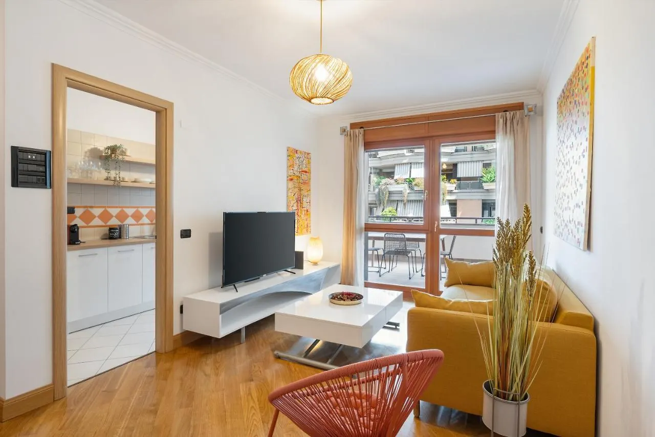 Apartment Amsterdam Suite Design + Posto Auto Rome Italy